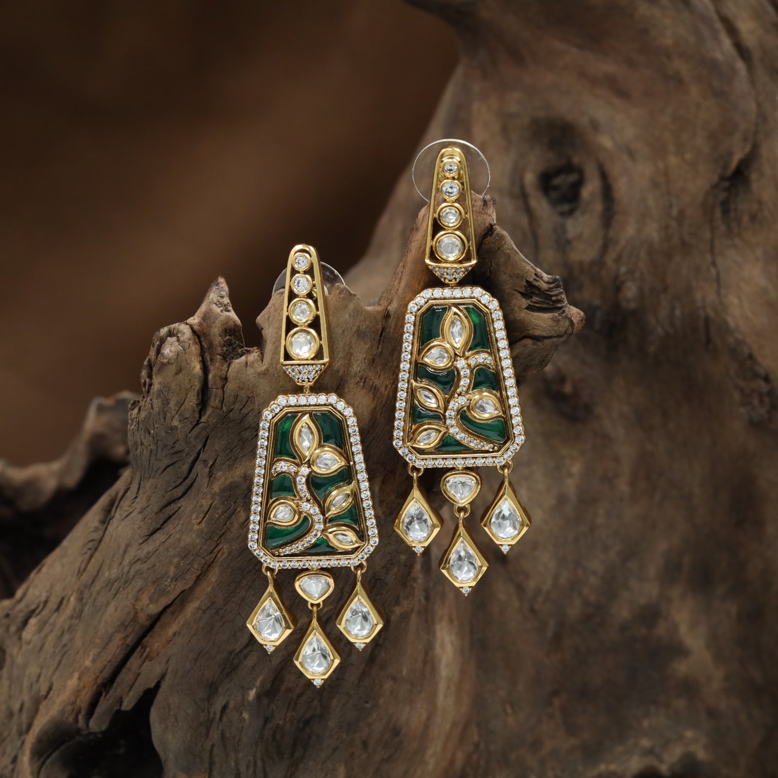 Dewleaf Frame Kundan Hanging with Curved Branch Detailing