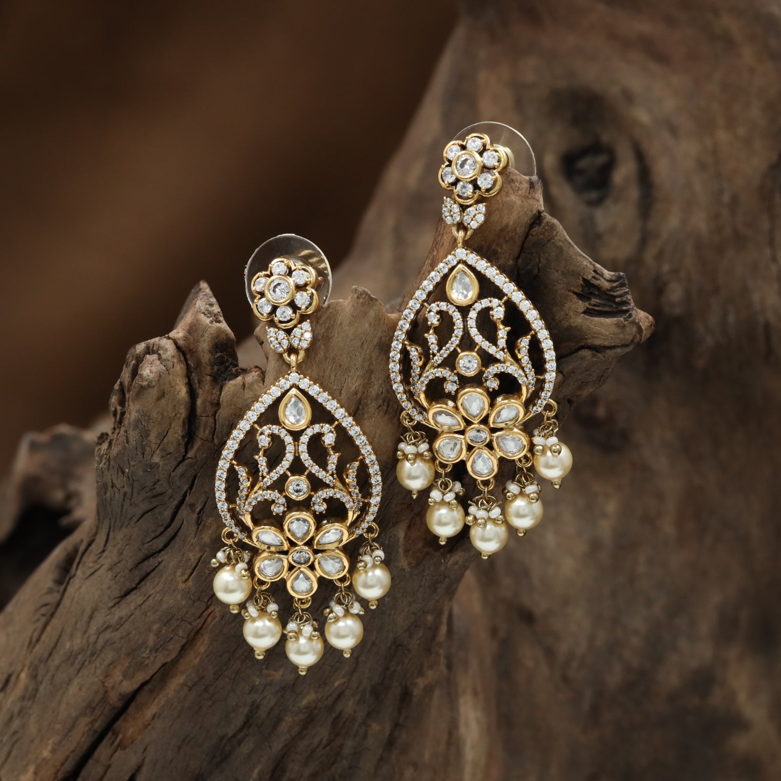 Brocade Arch Kundan Hanging with Open Teardrop Layout and Hanging Pearls