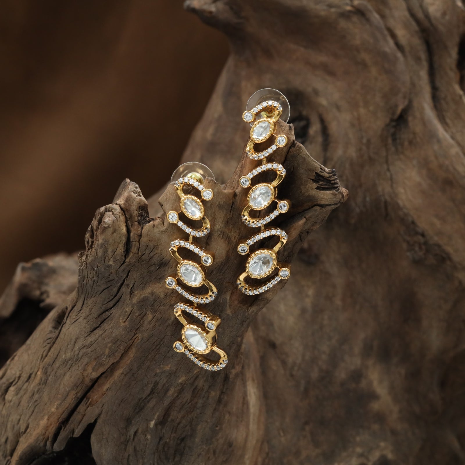 Branched Halo Kundan Hanging with Triple Drop Layout and Circular Side Detailing