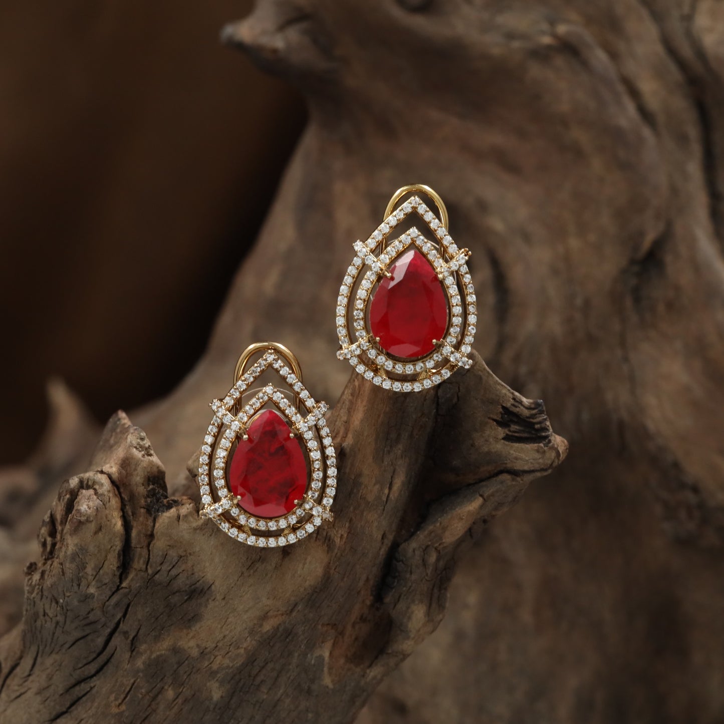 Teardrop Halo Kundan Stud with Double Border Detailing