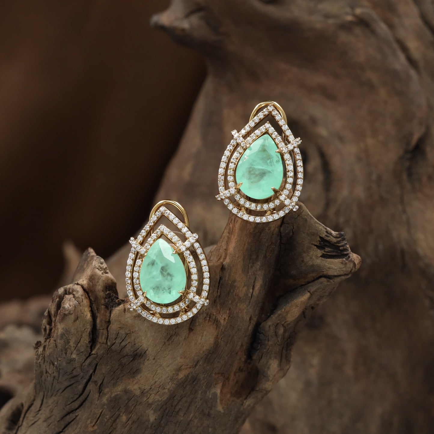 Teardrop Halo Kundan Stud with Double Border Detailing