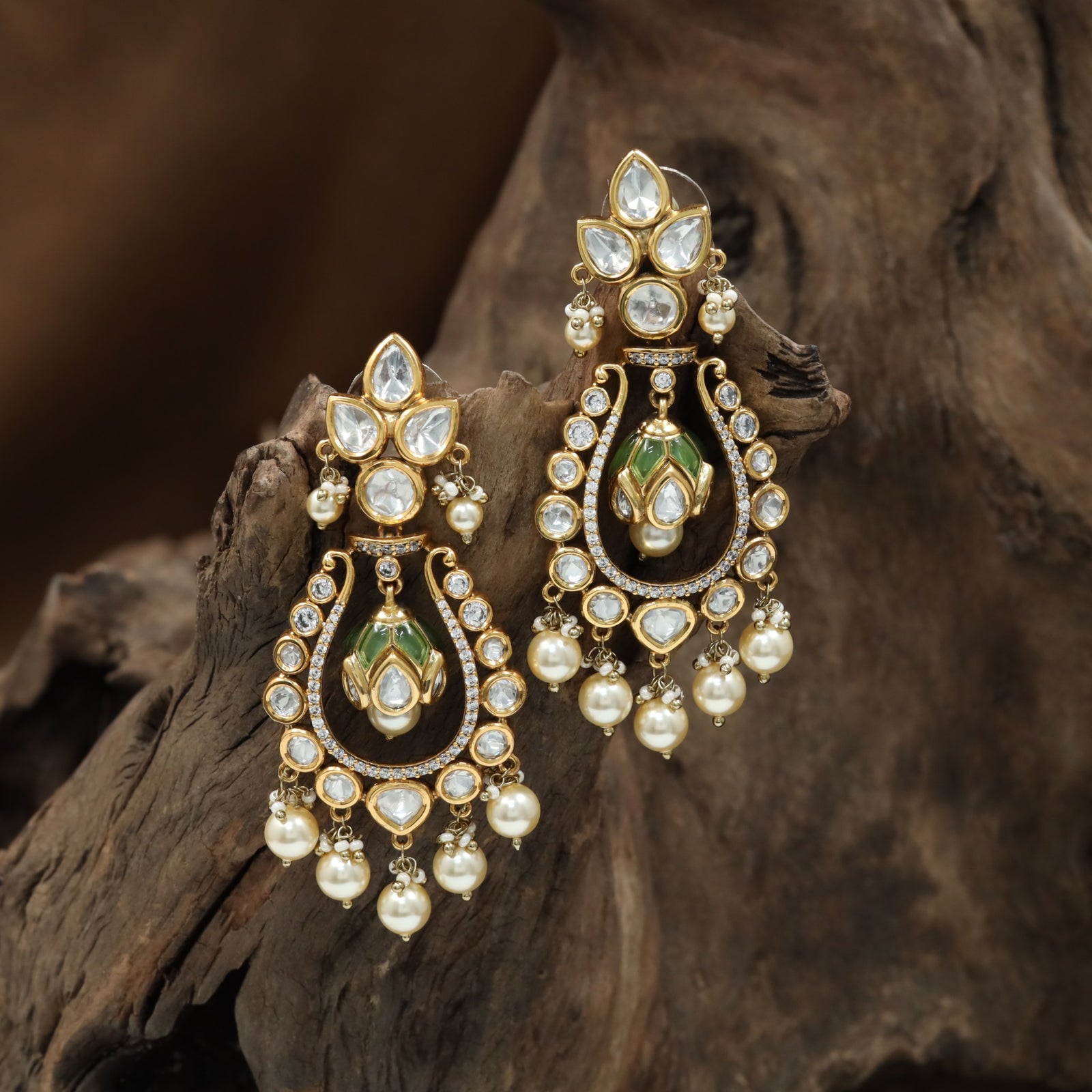 Radiant Loop Kundan Hanging with Hanging Pearl Clusters