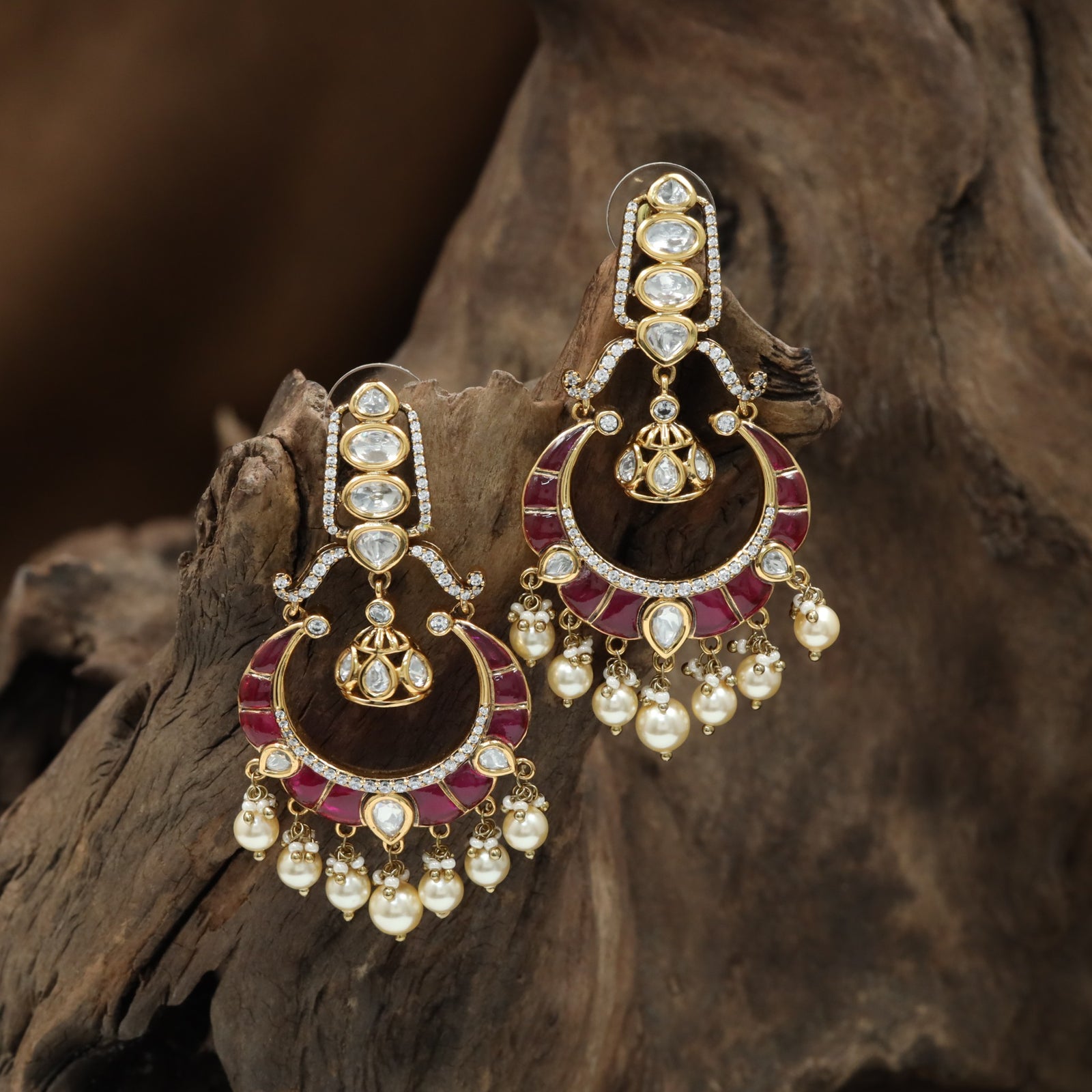 Royal Circle Kundan Hanging with Decorative Border Formation