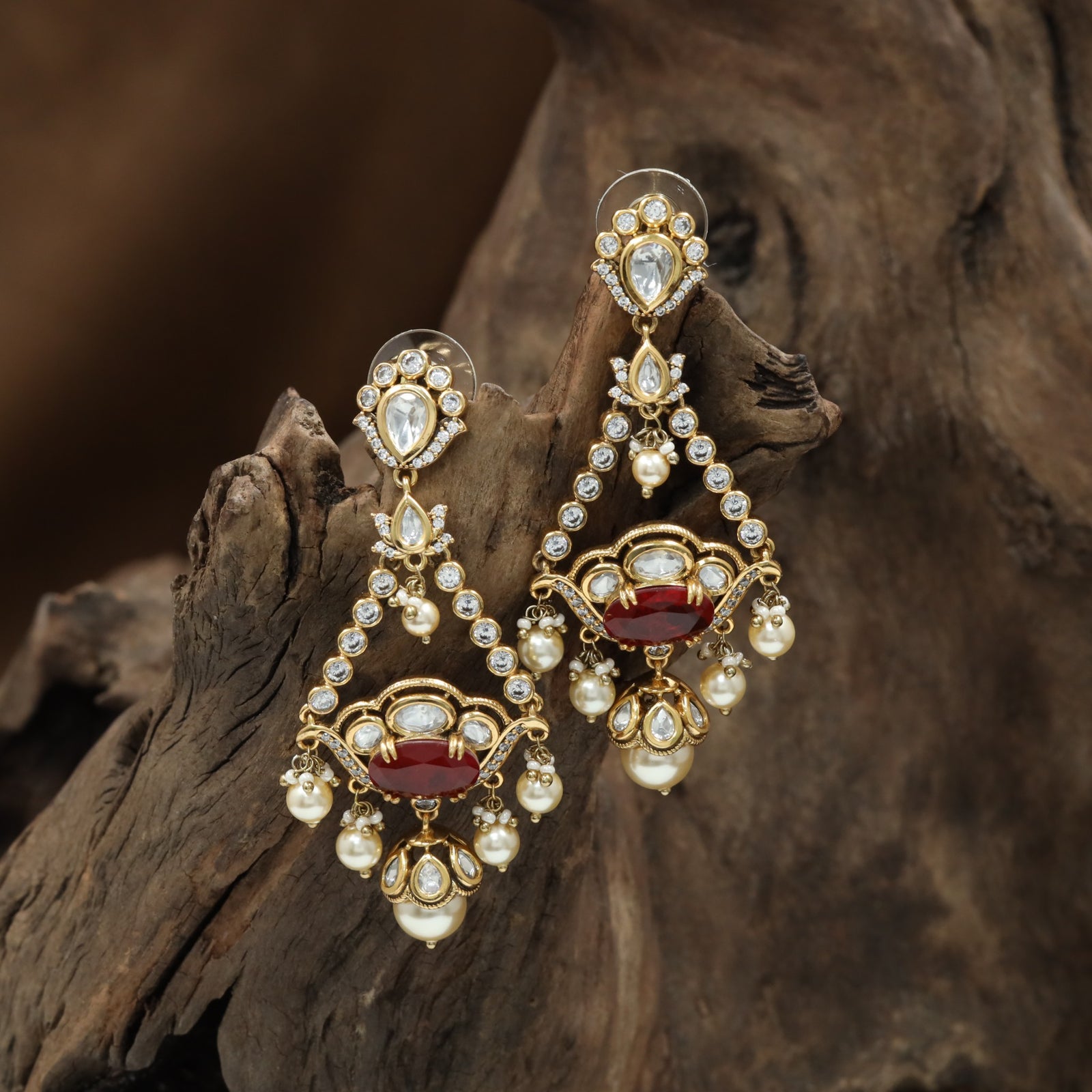 Radiant Arch Kundan Hanging with Teardrop Accent Styling