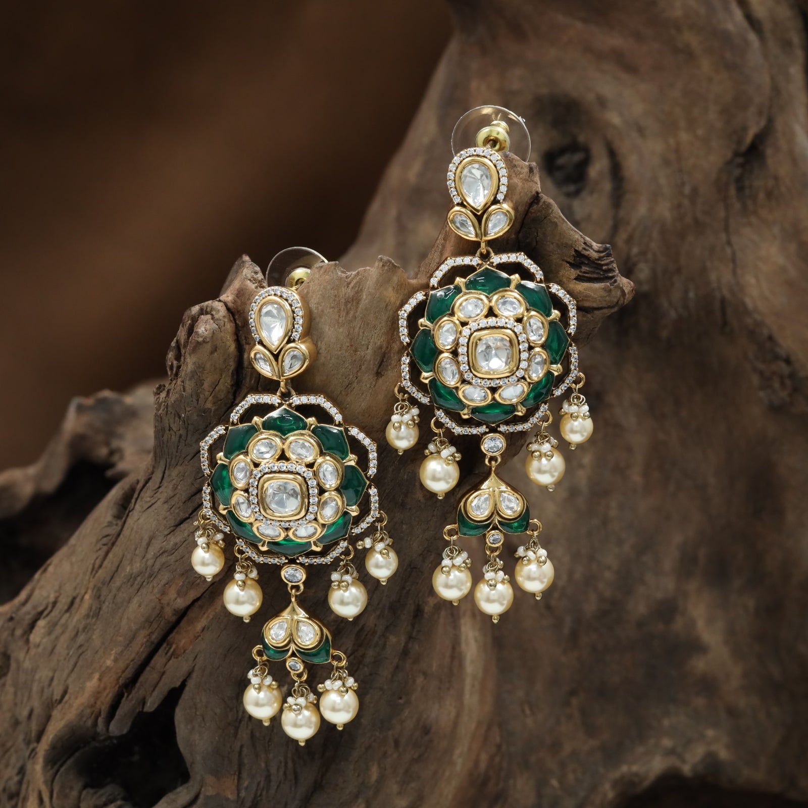 Bloom Pearl Kundan Hanging with Circular Frame Detailing