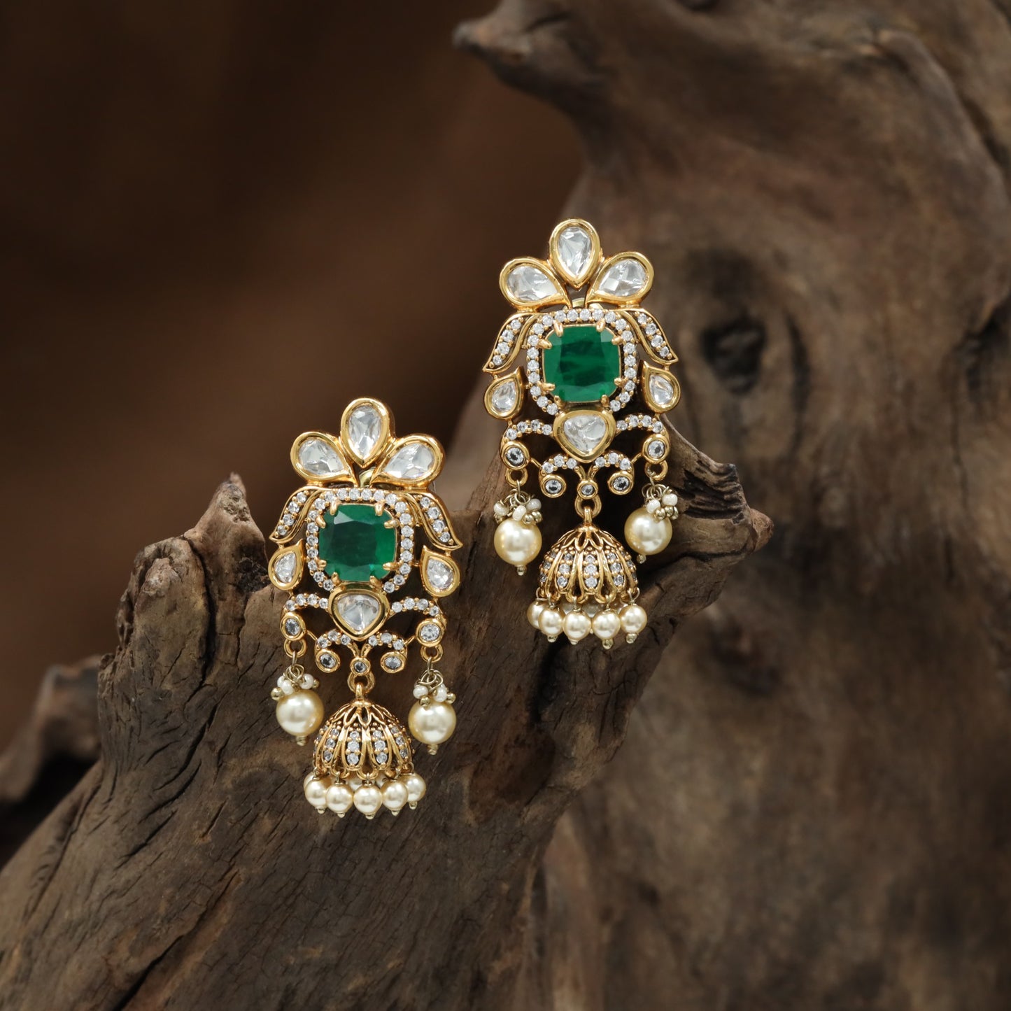 Halo Pearl Kundan Hanging with Layered Frame Arrangement