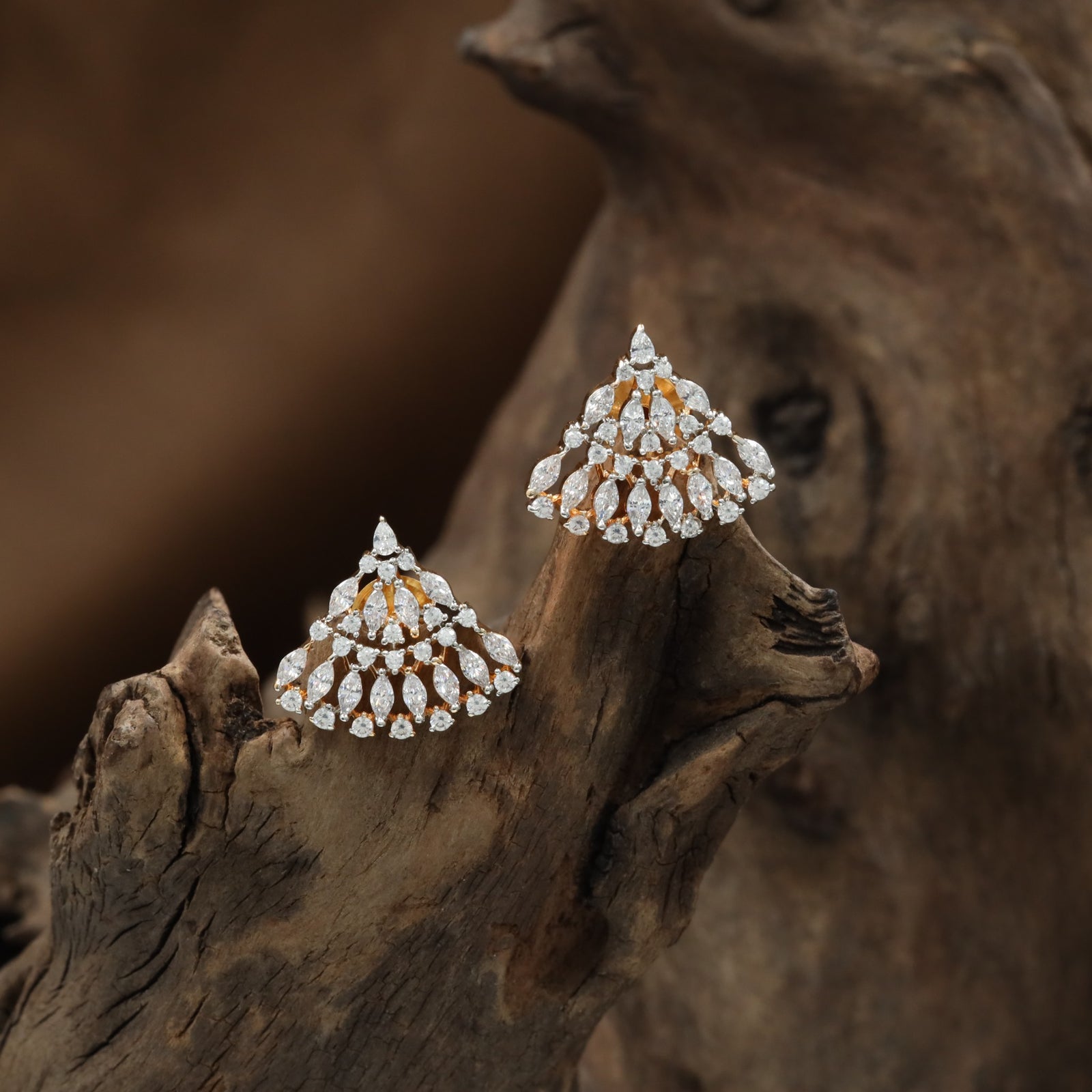 Designer Bell Stud with Structured Hanging Layout and Border Styling