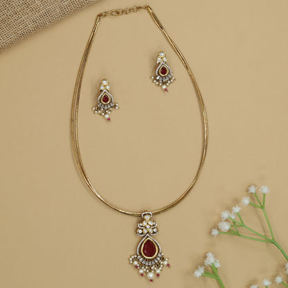Pear Drop Kundan Necklace with Hanging Border Arrangement and Matching Earrings