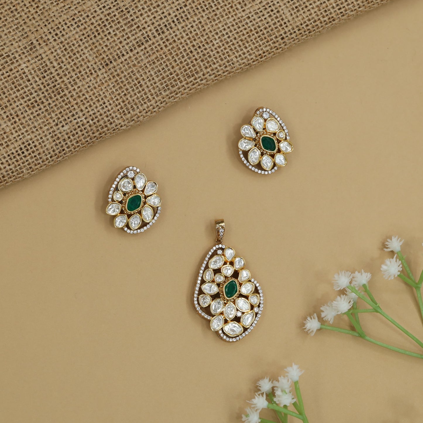 Artisan Drop Kundan Pendant Set with Marquise Border Arrangement and Coordinated Studs