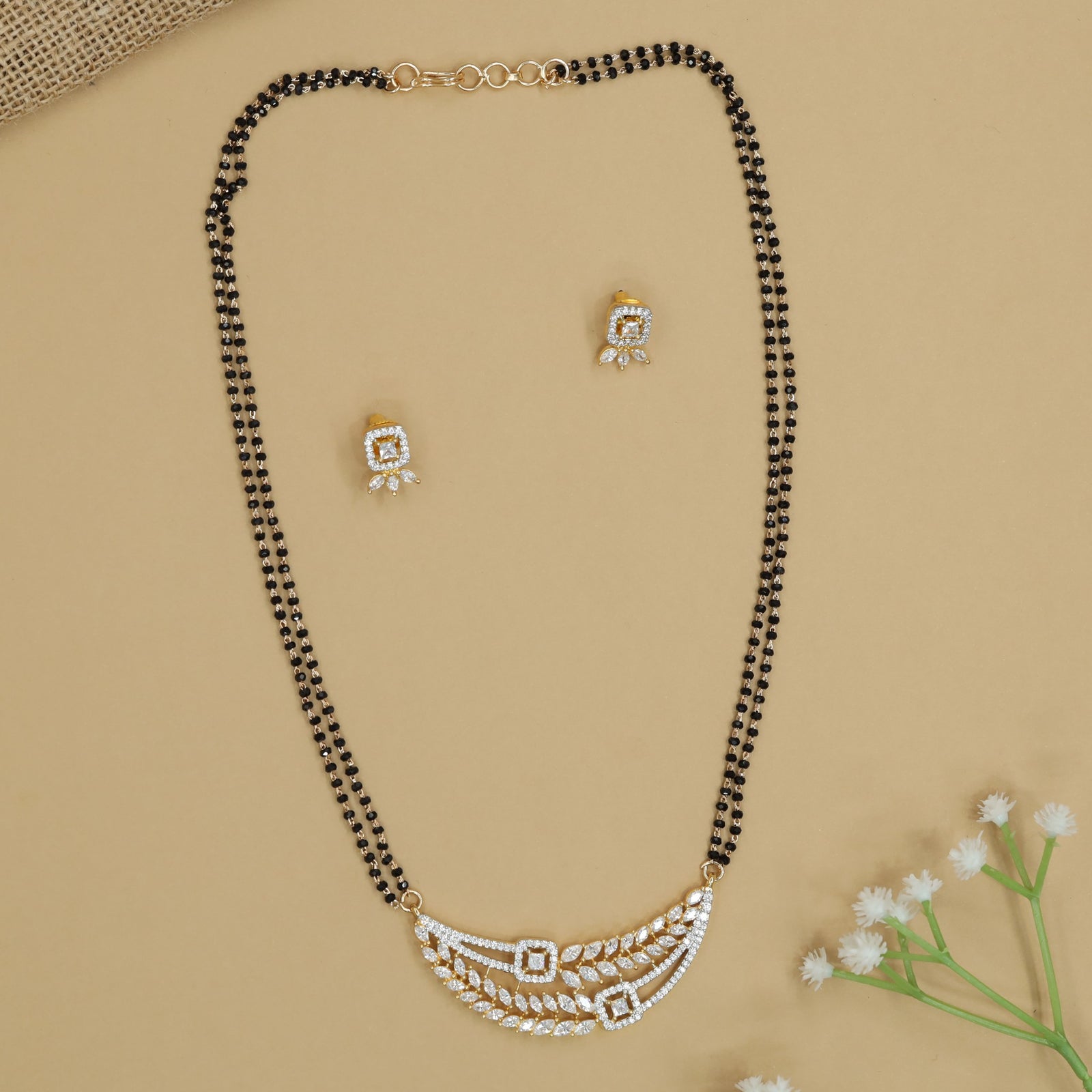 Square Leaf Gj Mangalsutra with Layered Marquise Border Arrangement