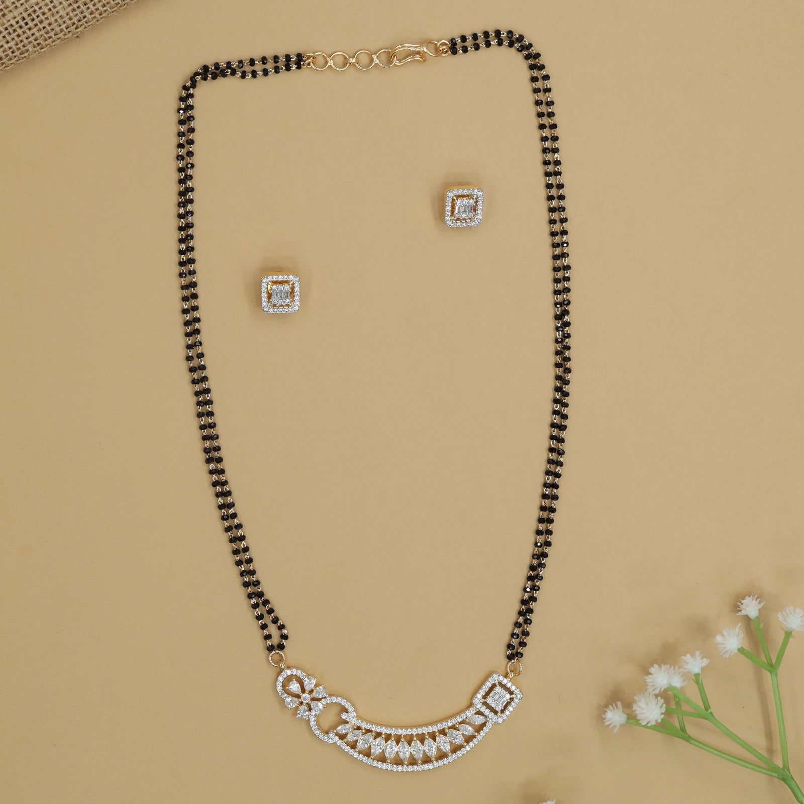Square Frame Gj Mangalsutra with Curved Stone Bar Pendant Arrangement