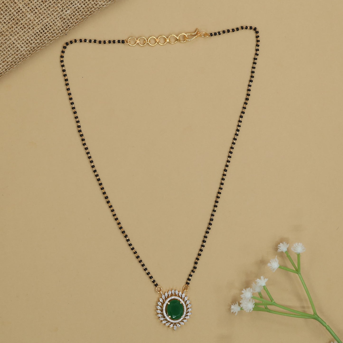 Oval Halo Gj Mangalsutra with Leaf Border Pendant Design
