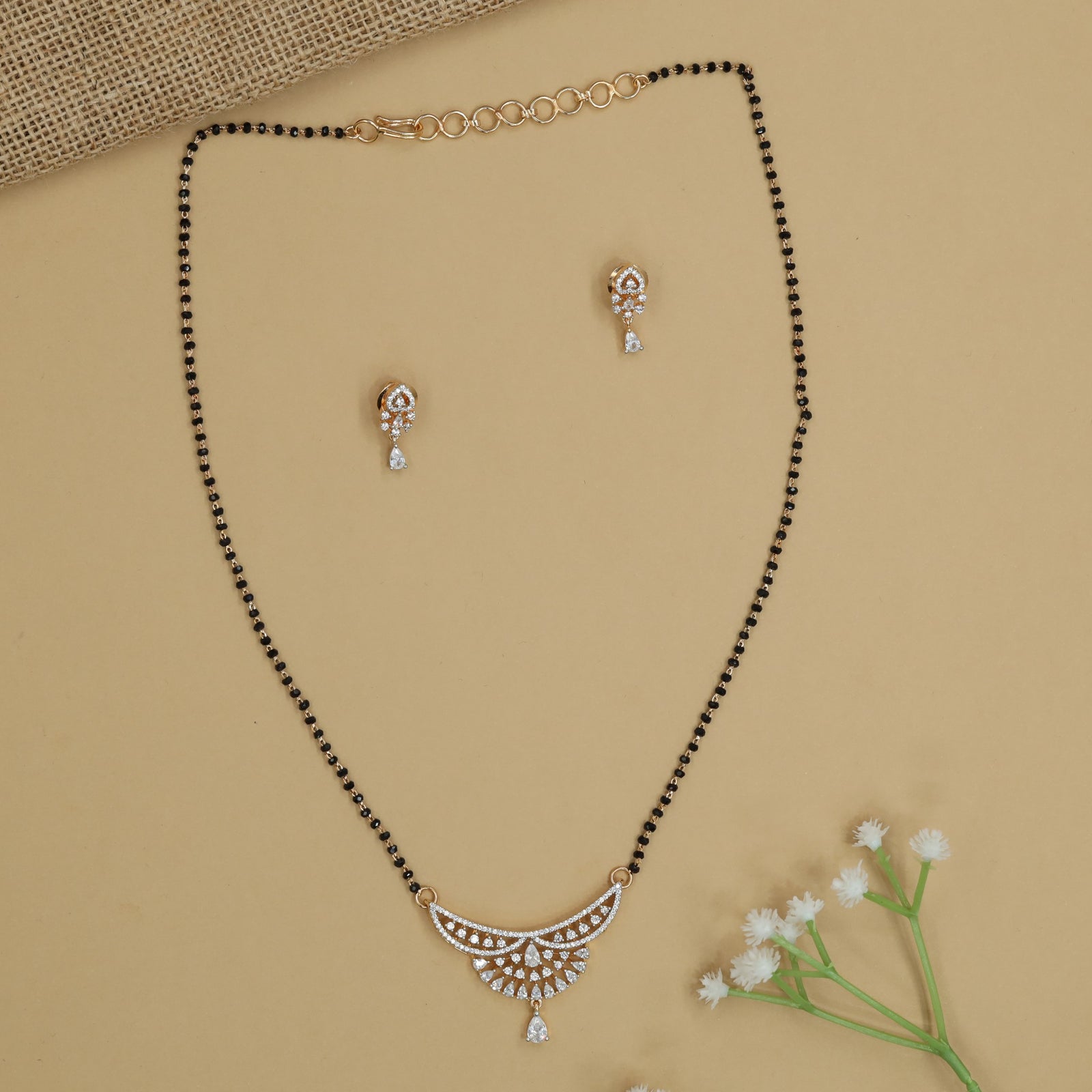 Classic Gj Mangalsutra with Curved Fan Pendant Design