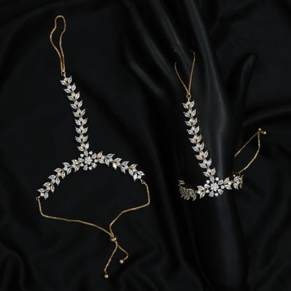 Floral Vine Gj Panja with Hand Harness Arrangement and Leaf Border Detailing