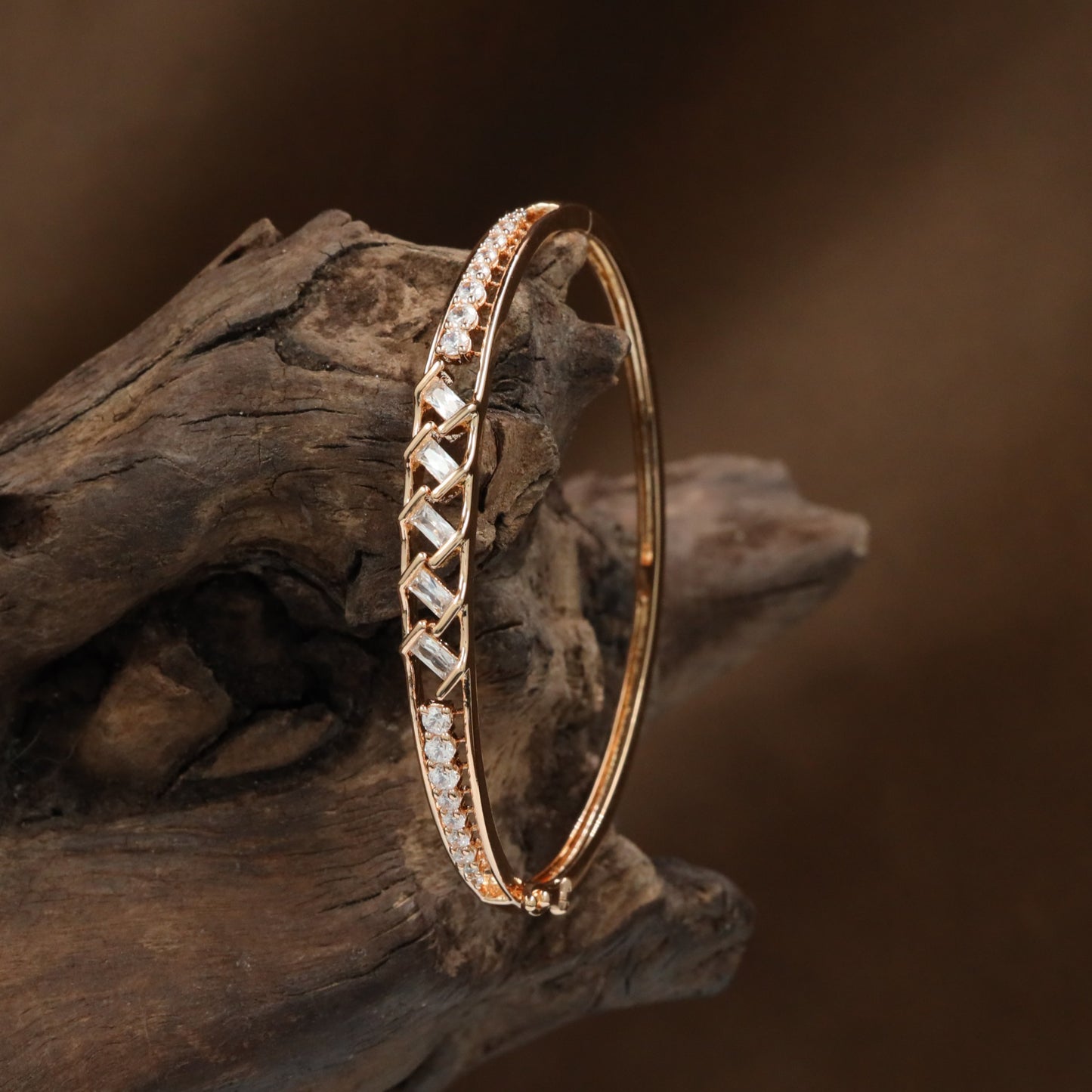 Jewel Weave Kada with Crisscross Border Placement and Structured Styling