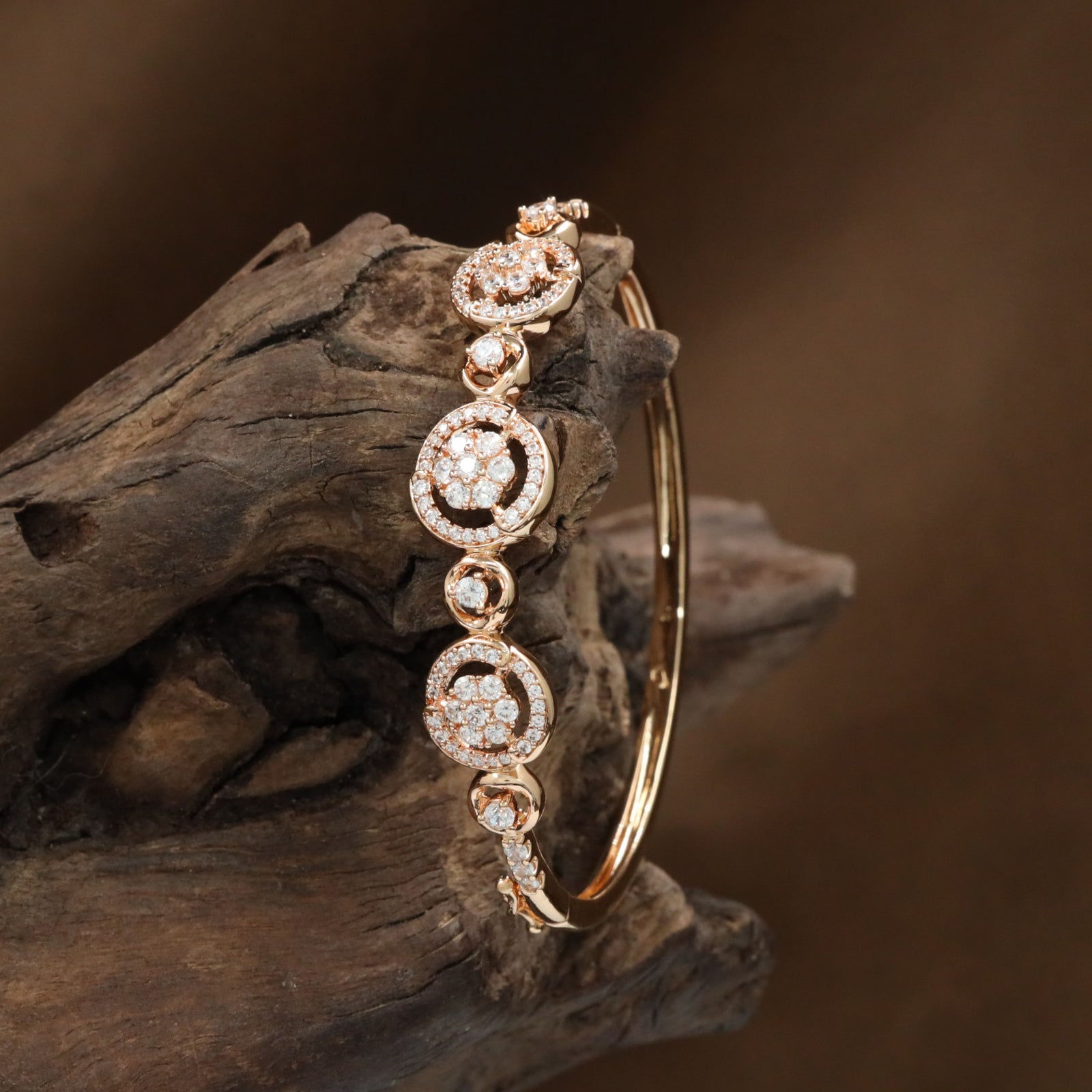 Branch Swirl Kada with Curved Frame Placement and Structured Styling