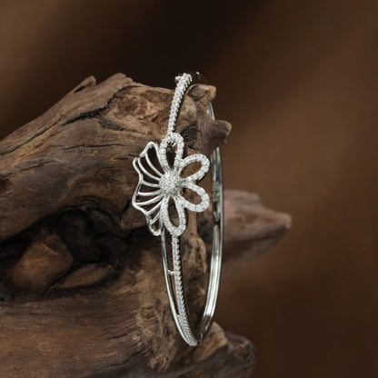 Bloom Outline Kada with Floral Petal Arrangement and Border Detailing