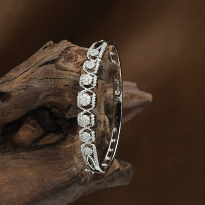 Royal Floral Kada with Structured Connector Pattern and Oval Placement