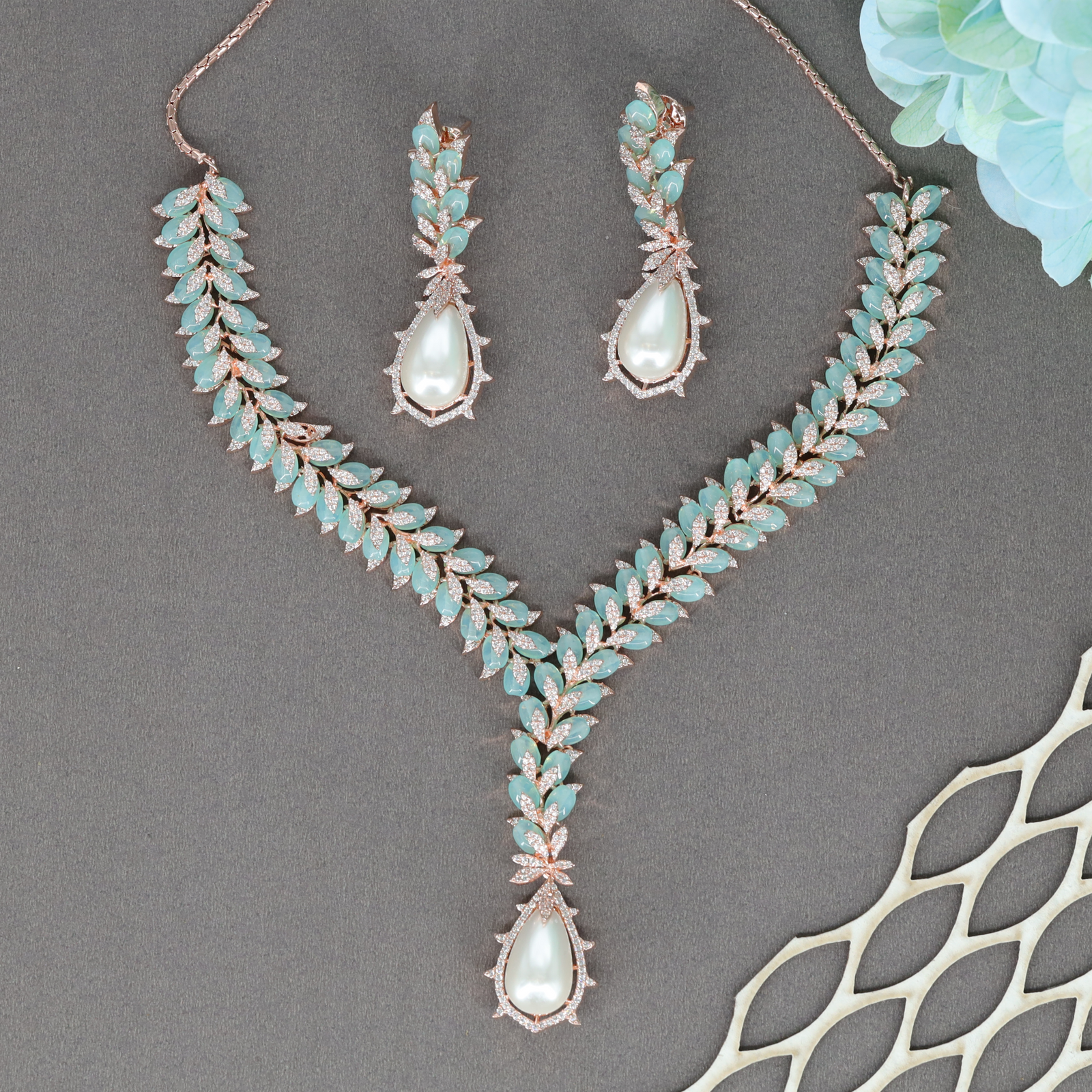 Graceful Botanical Pattern Crystal Necklace with Cascading Leaf Segments