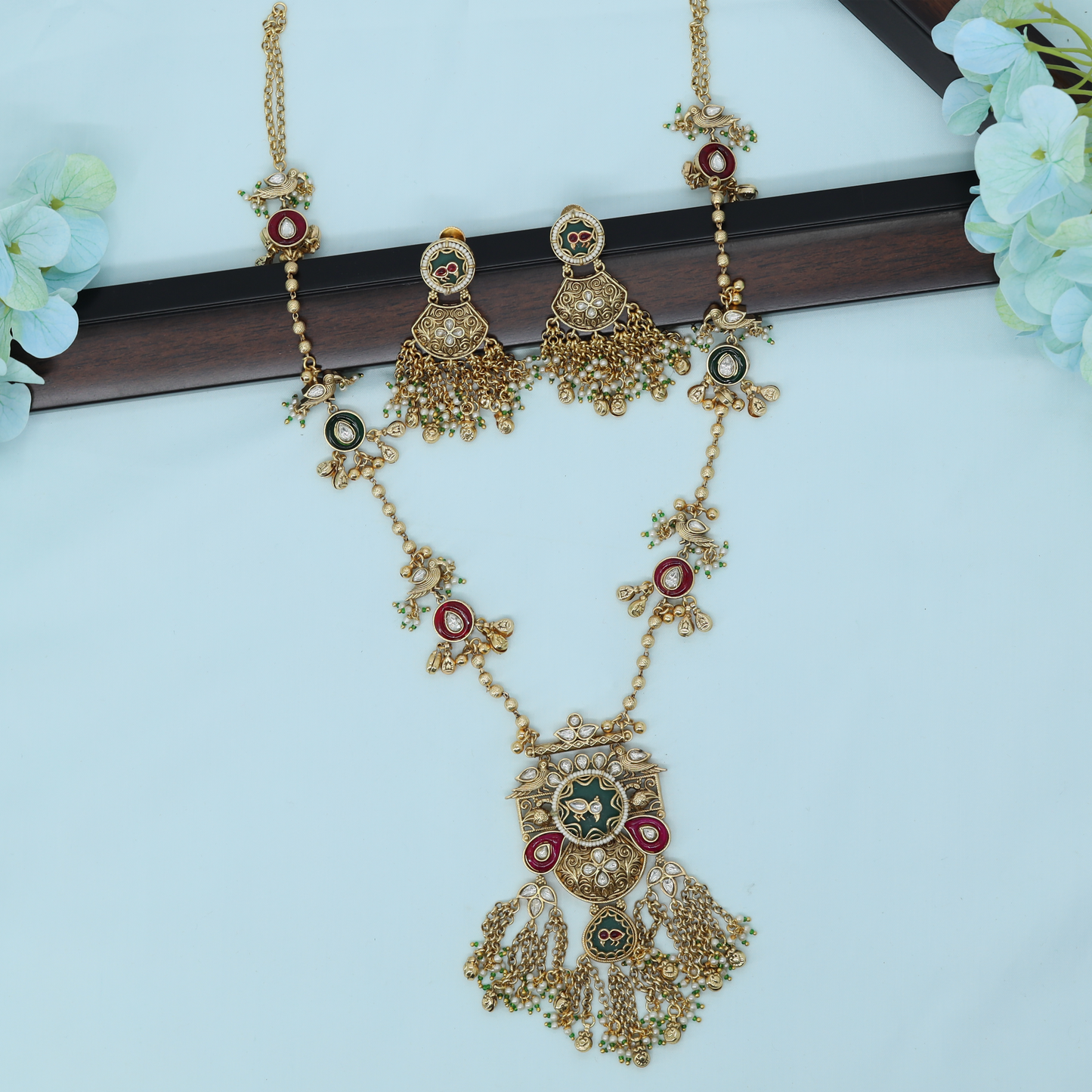 Stylish Long Haara Necklace with Detailed Motifs and Cascading Drops