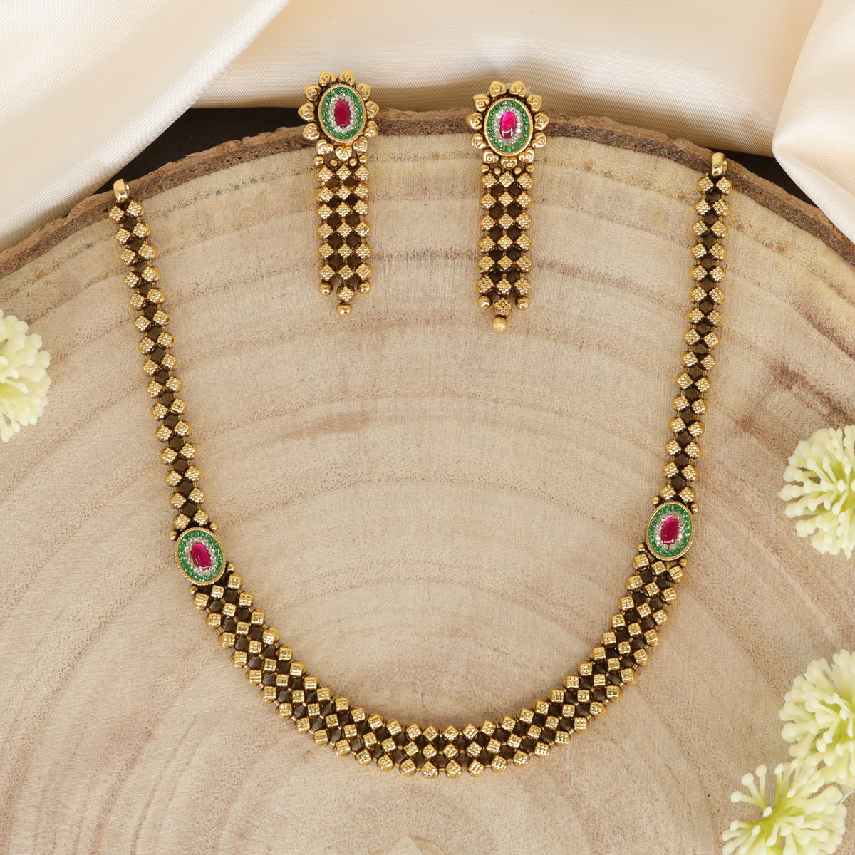 Traditional Interlinked Cube Necklace with Stone Highlight Units