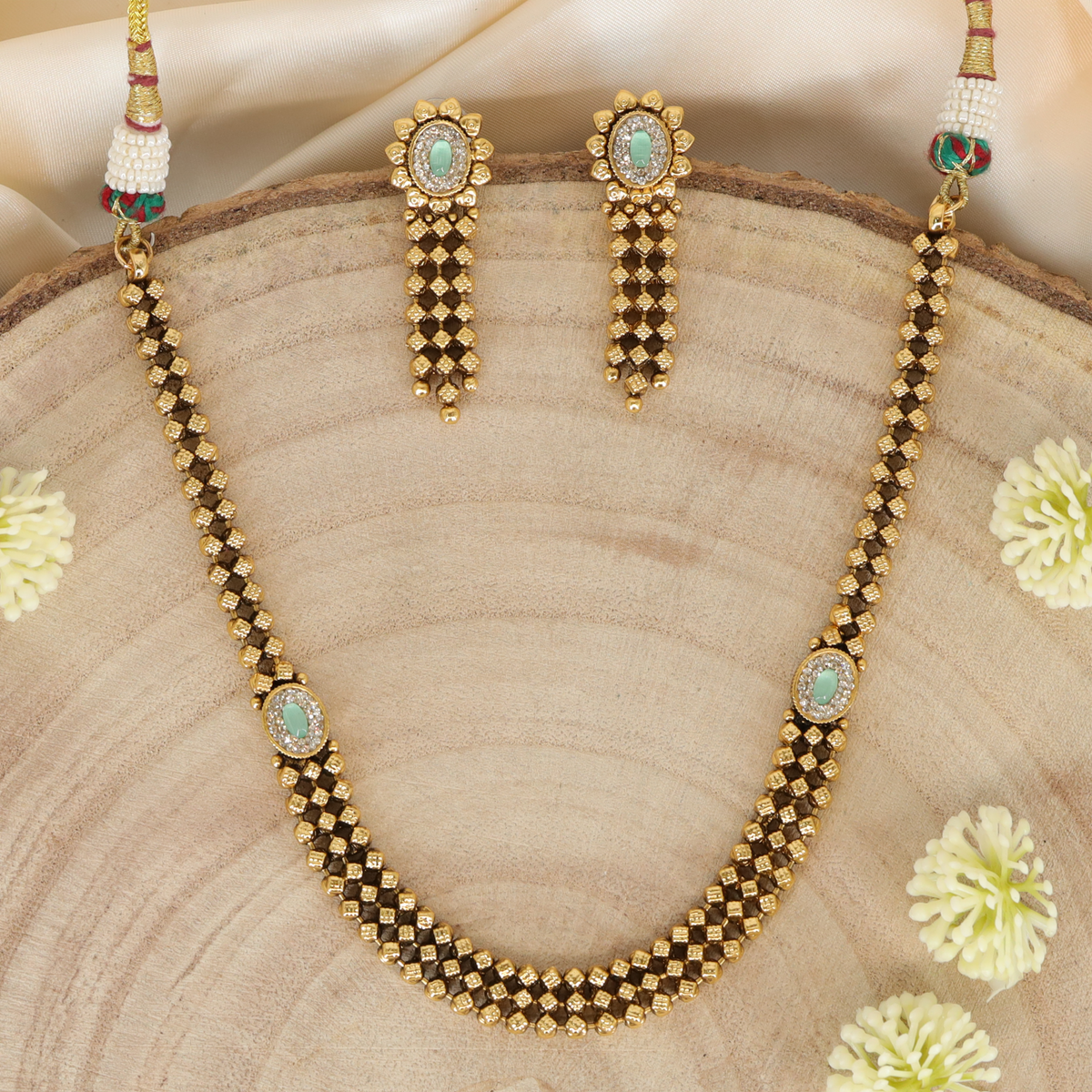 Traditional Interlinked Cube Necklace with Stone Highlight Units