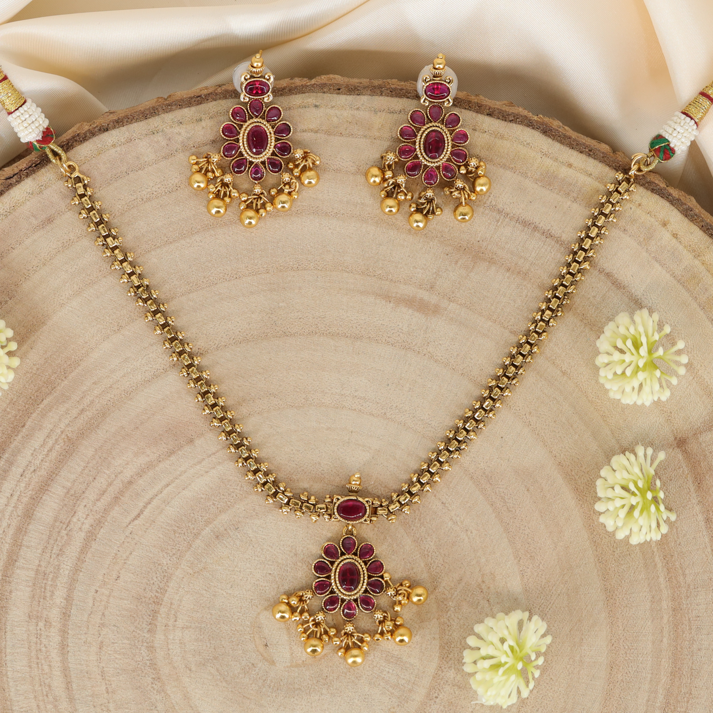 Antique Necklace X103403