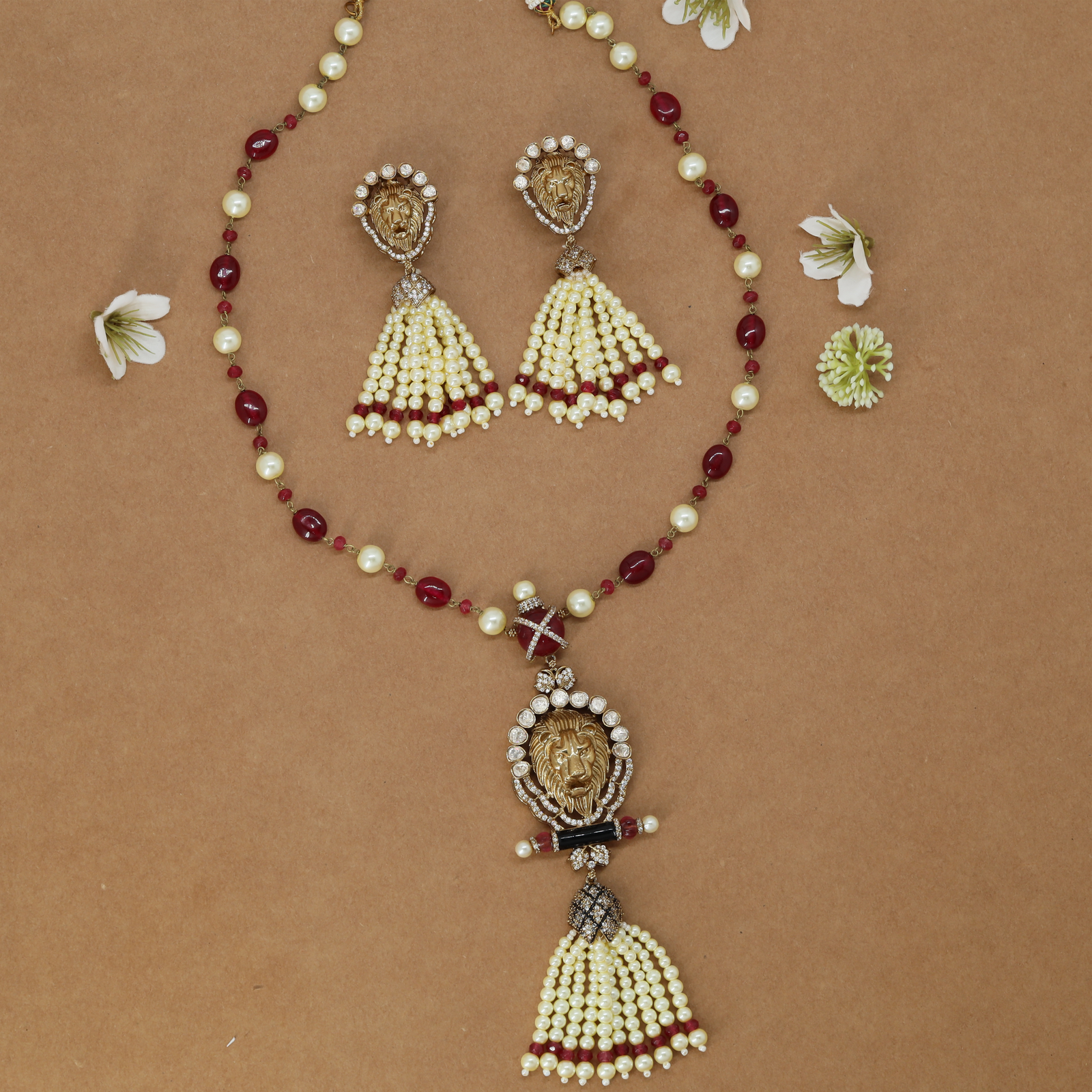 Lion Emblem Victorian Long Haara with Decorative Pendant