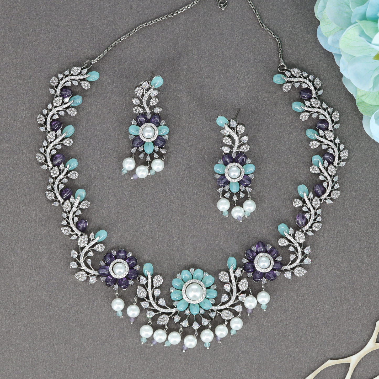 Ornamental Branch Link Necklace with Radiating Blossom Centres