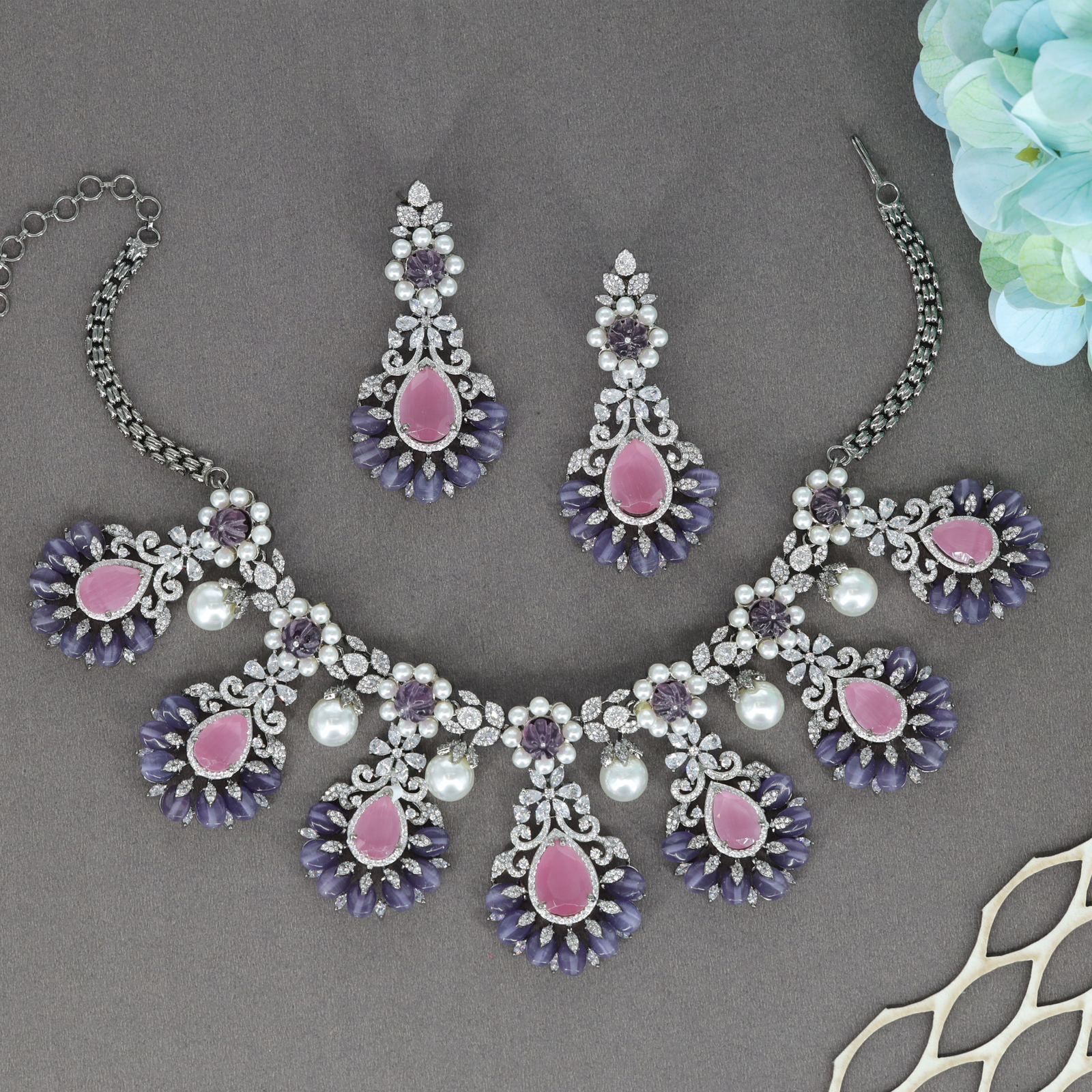 Contemporary Floral Drop Necklace Set with Elegant Statement Design