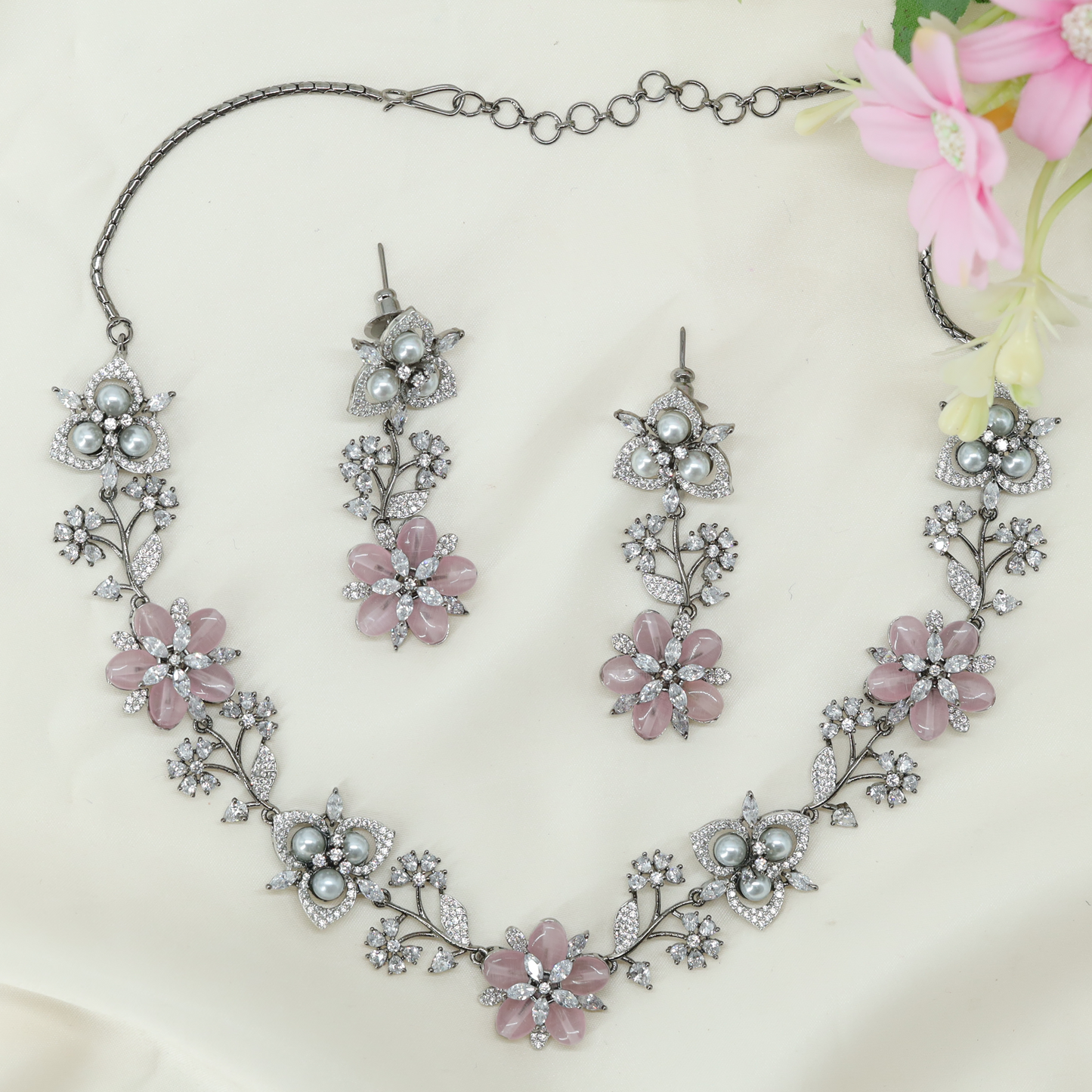Serene Blossom Necklace Set with Decorative Floral Panels and Vine Accents