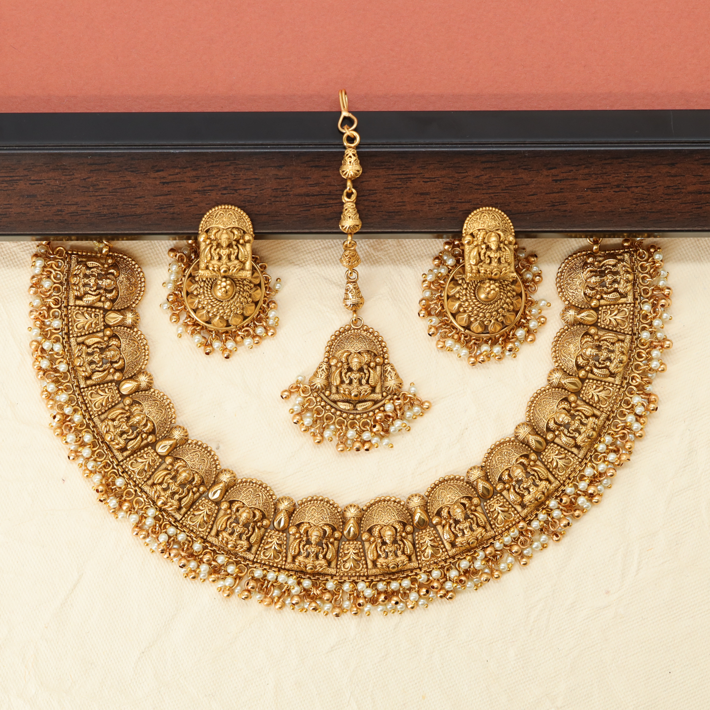 Antique Necklace X105029