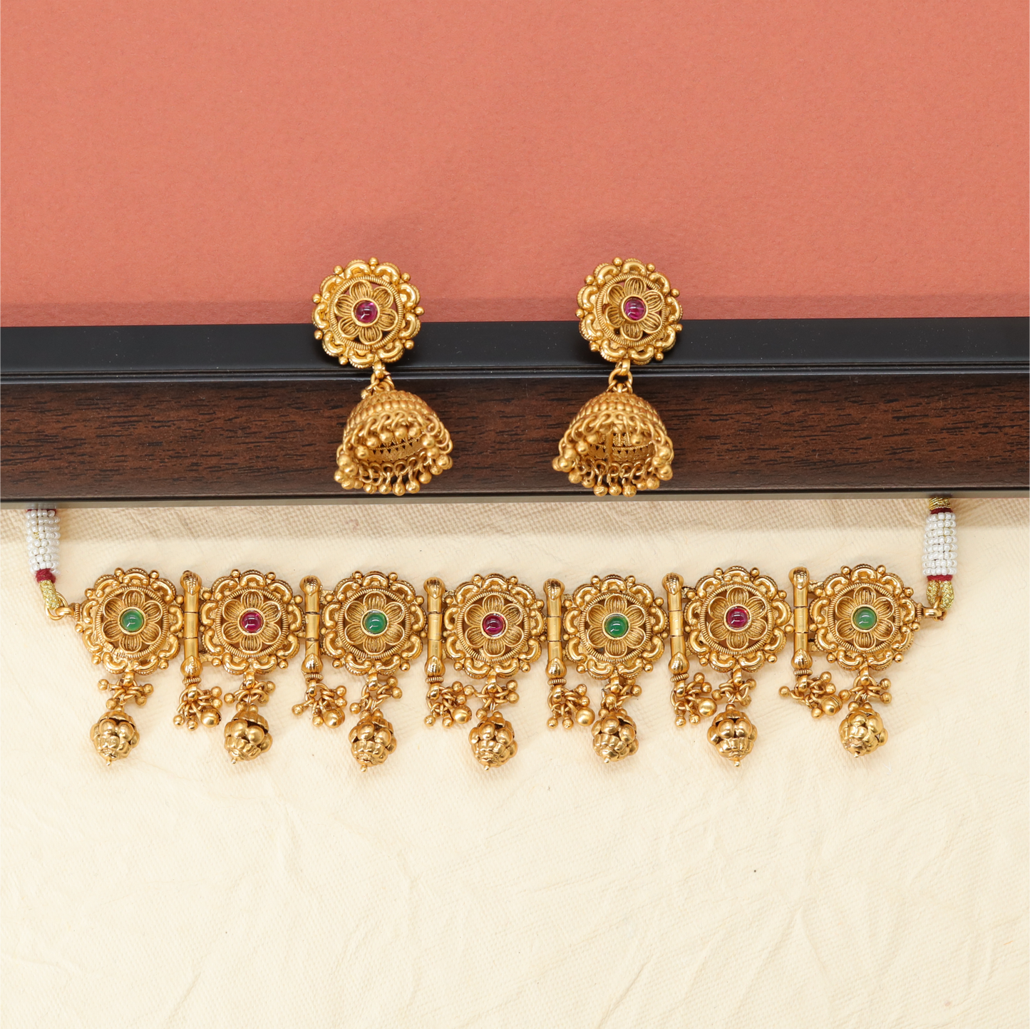 Antique Choker X105031