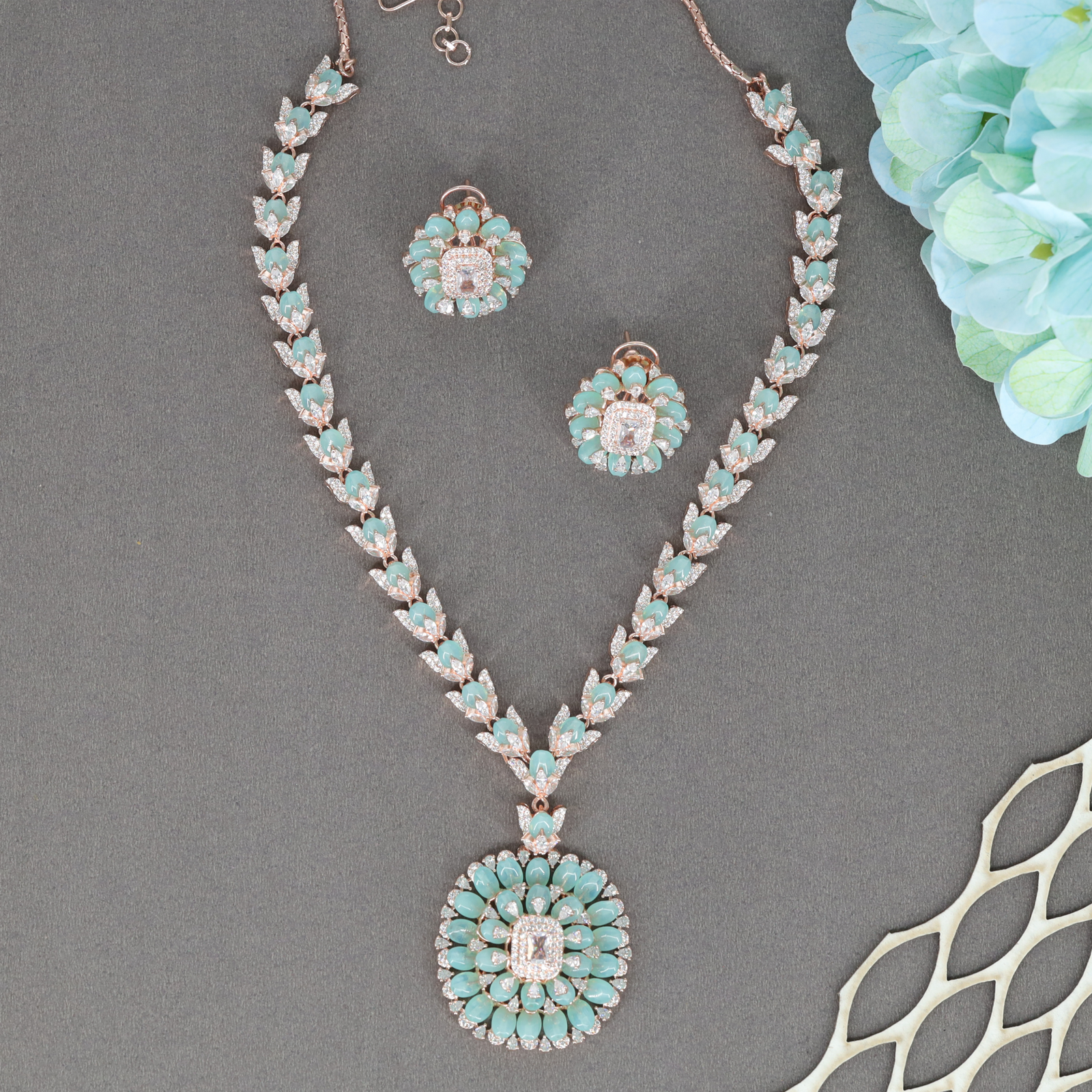 Radiating Floral Crystal Necklace with Petal Pattern Chain and Circular Pendant