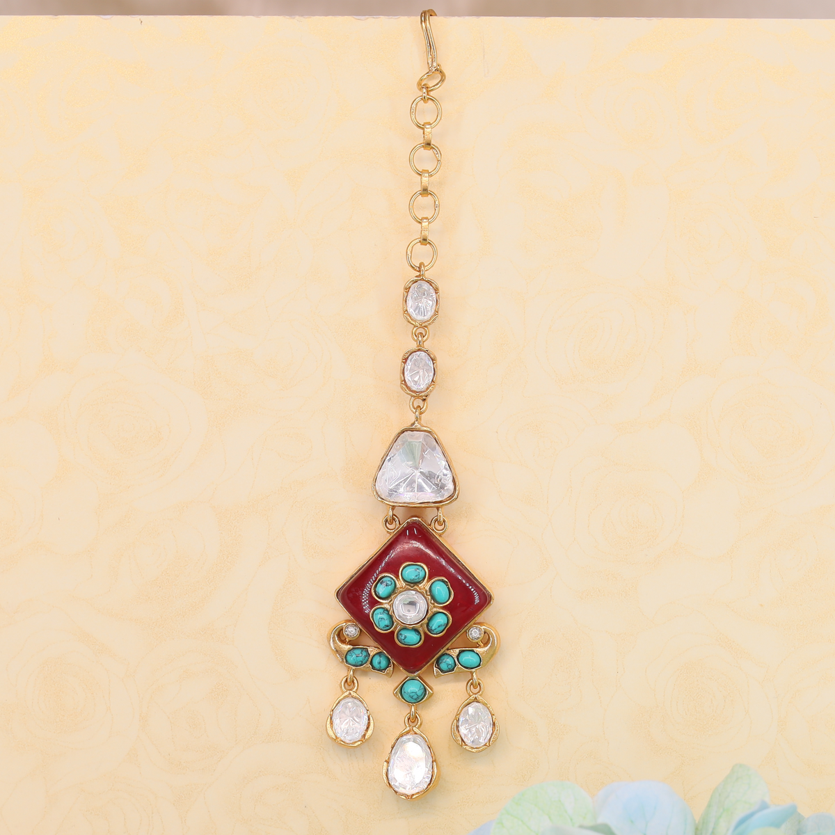 Refined Traditional Maang Tikka with Multi-Stone Detailing
