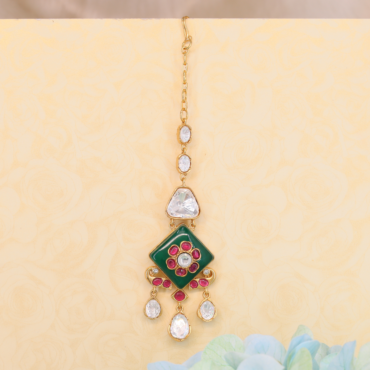 Refined Traditional Maang Tikka with Multi-Stone Detailing