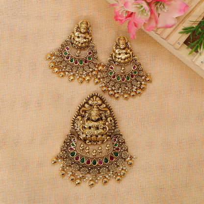 Lakshmi Set with Goddess Figures, Curved Panels and Traditional Fringe Detailing