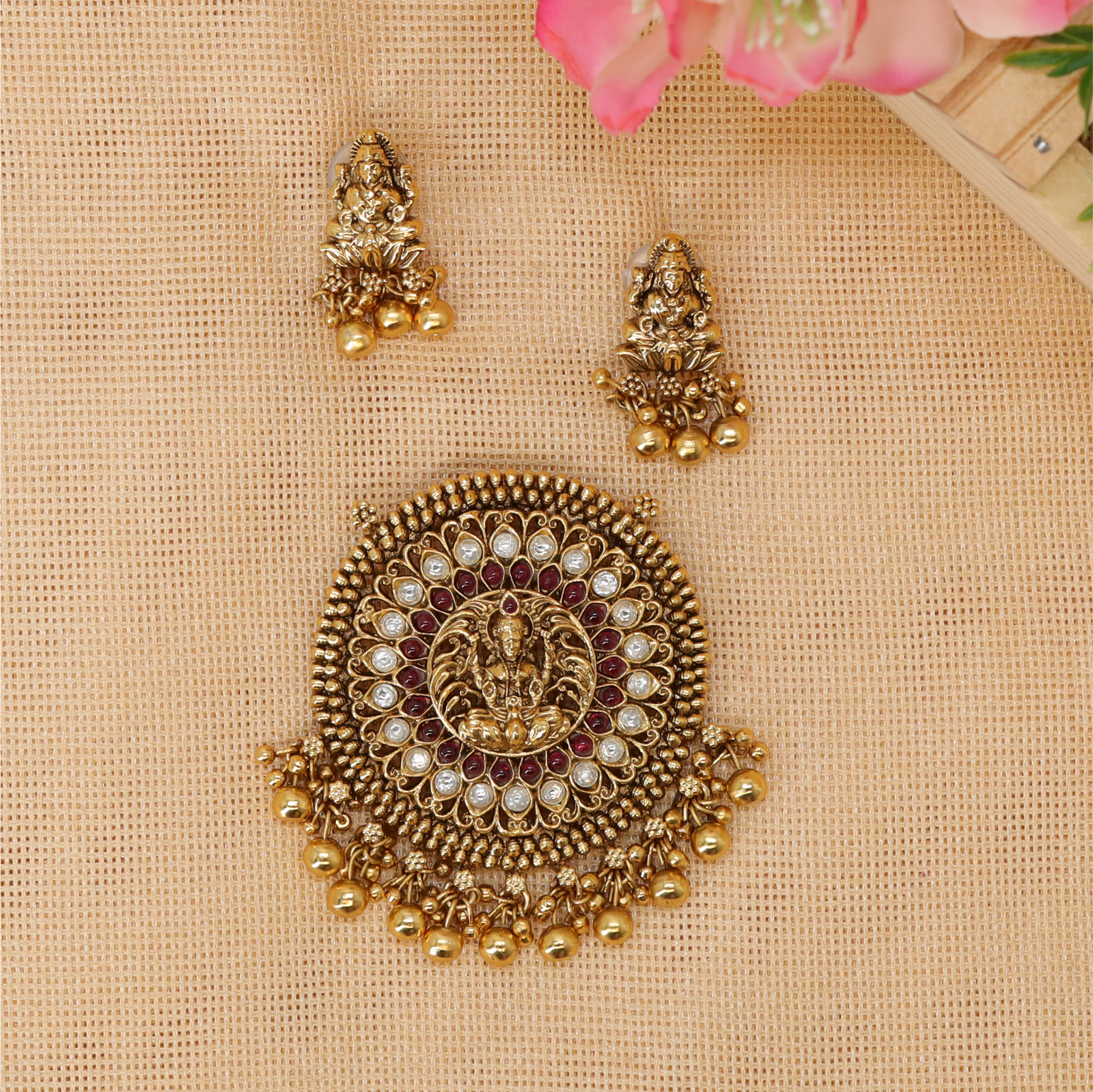 Prabhavali Lotus Mandala Lakshmi Pendant Set with Concentric Gemstone Rings