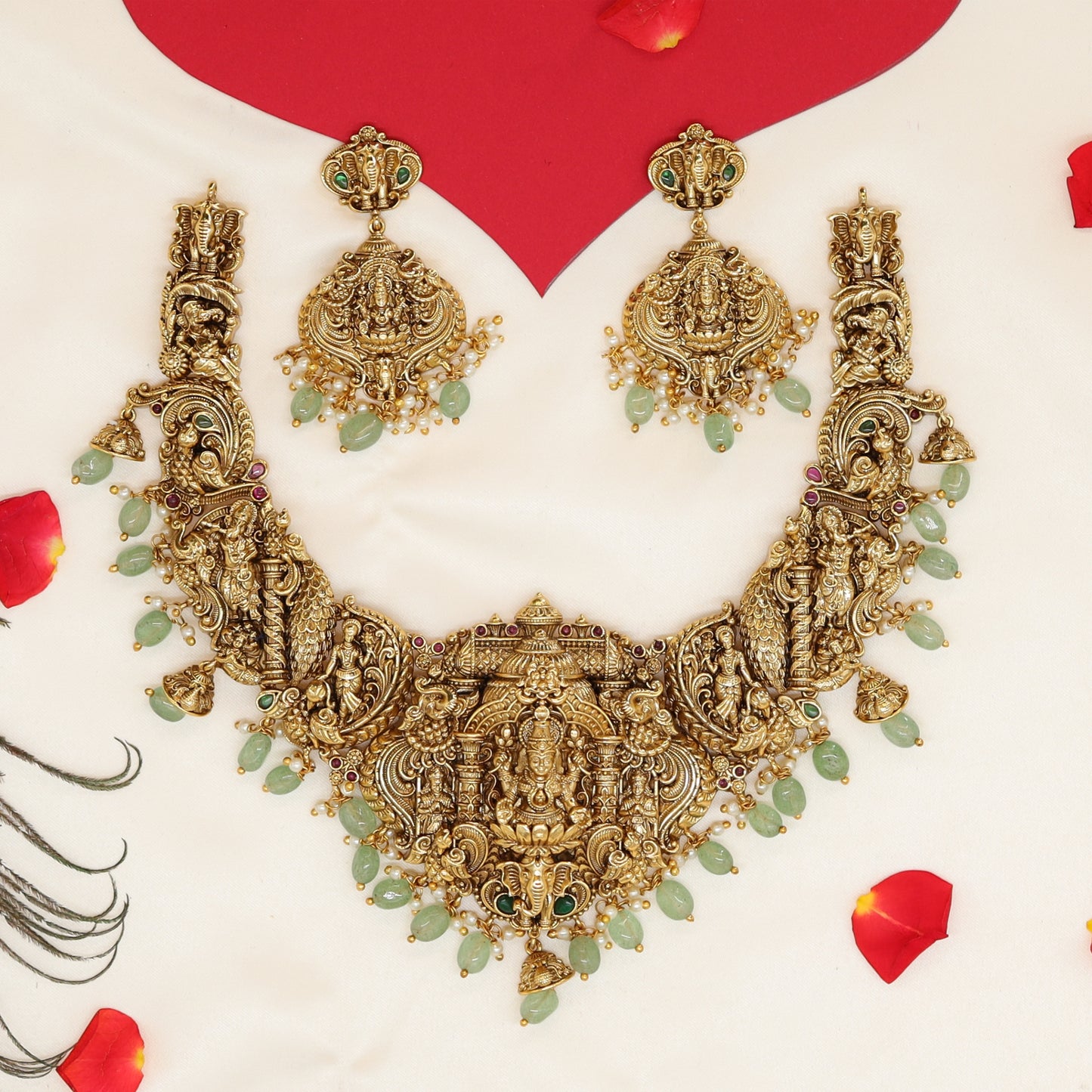 Antique Necklace X106408