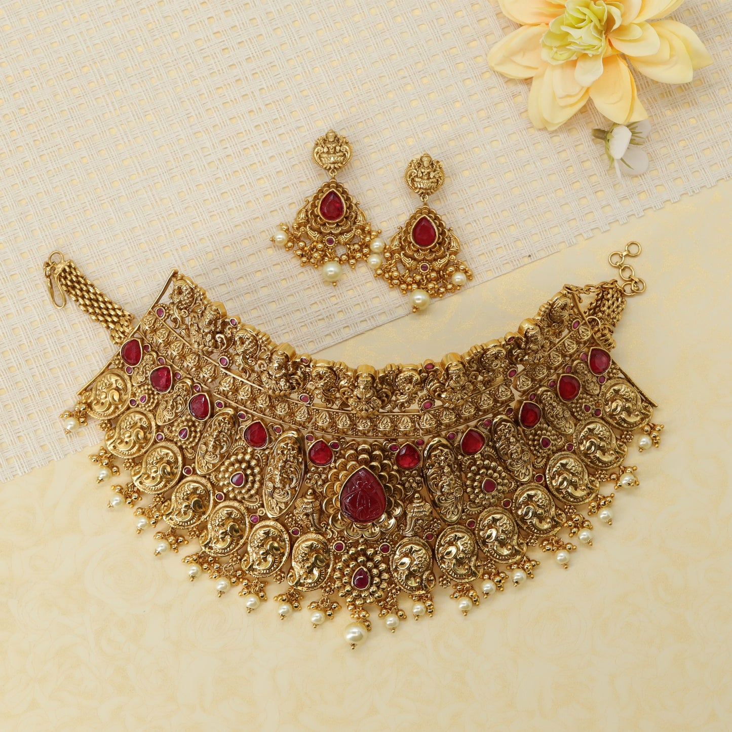 Antique Choker X106595