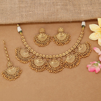 Classic Antique Necklace With Elaborate Pendant Fringe
