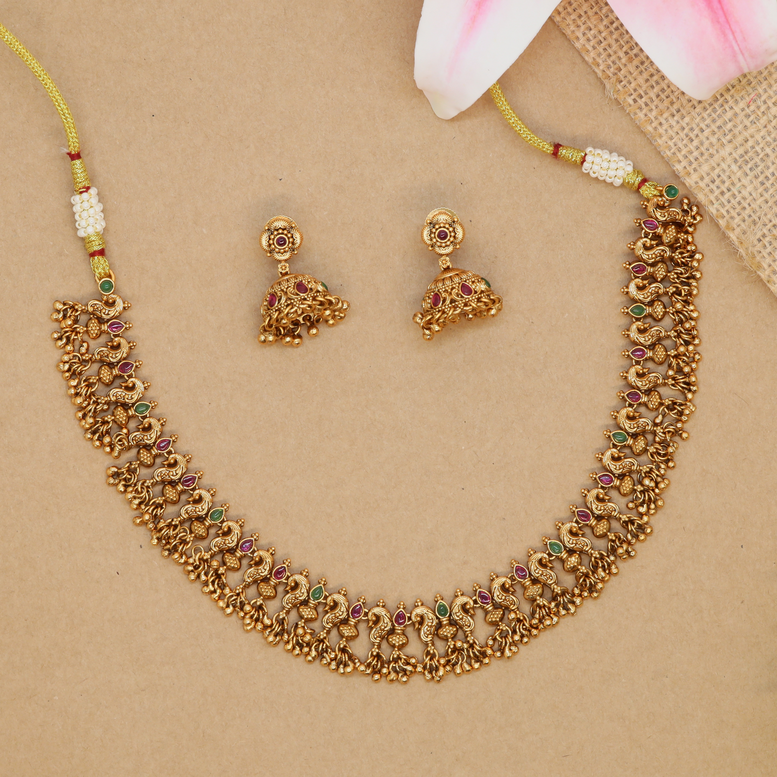Decorative Mor Form Antique Necklace with Alternating Bird Links and Drop Edge