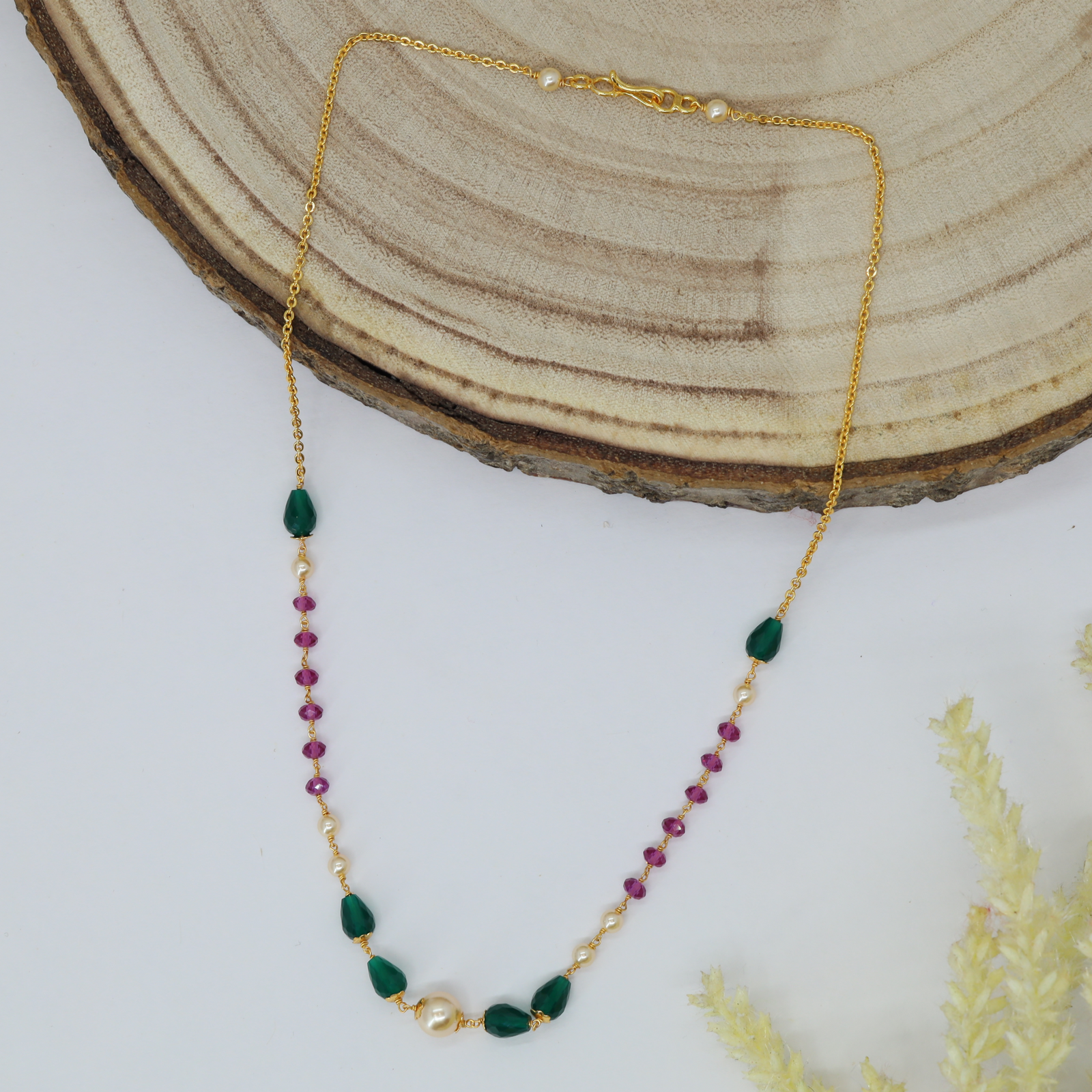 Ruby Pink and Emerald Green Beads Chain with Center Pearl Highlight