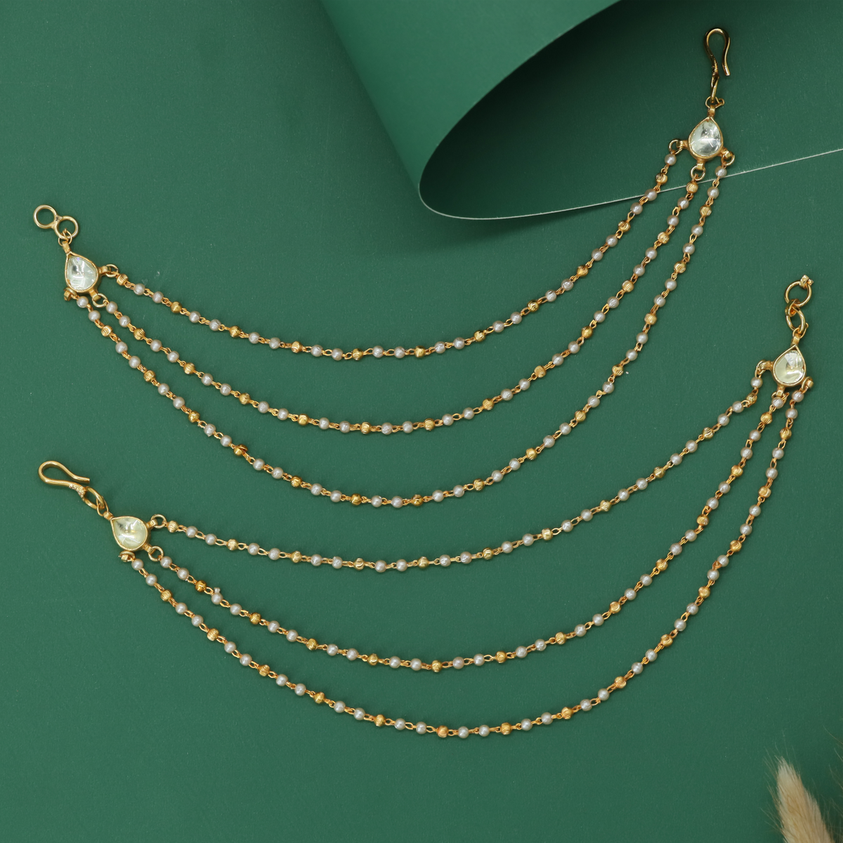 Lightweight Multi Chain Kundan Mati with Clean Layout and Soft Movement