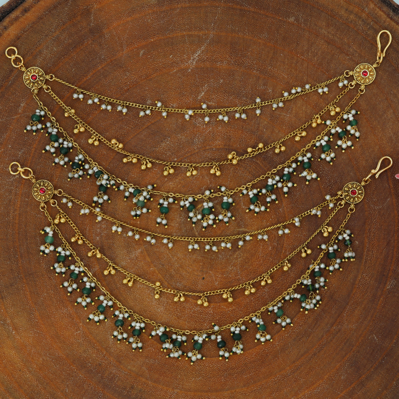Decorative Strand Jadau Mati with Clustered Drops and Evenly Spaced Chains