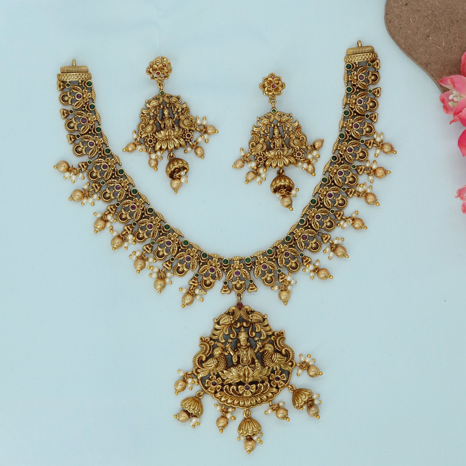 Antique Finish Necklace with Lakshmi Motif Pendant and Textured Link Flow