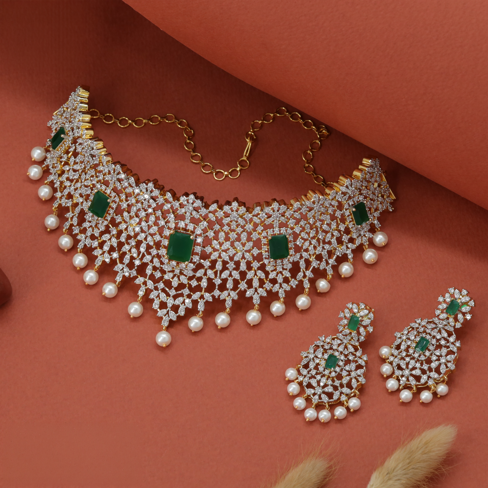 Grand Structured Choker with Fine Detailing and Highlighted Central Sections