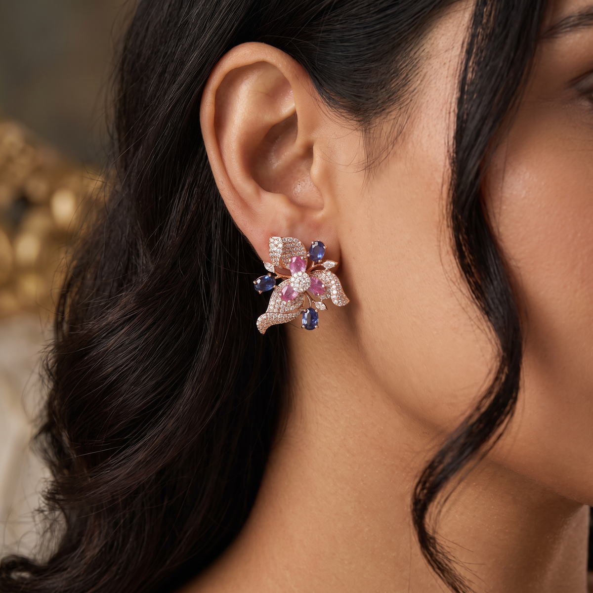 Delicate Botanical Stud with Flowing Leaf Motifs and Floral Centre Structure