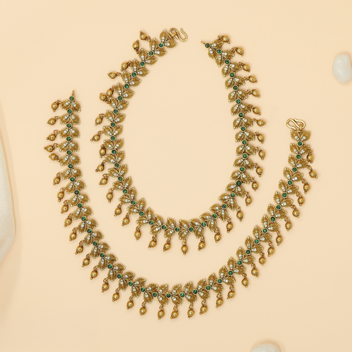 Antique floral Payal with delicate petal links and dangling accents