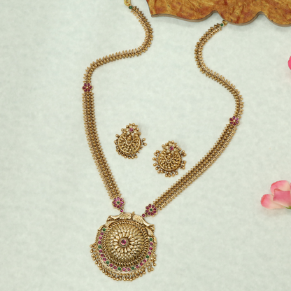 Sunburst Center Long Haara with Layered Chain Rows and Hanging Fringe